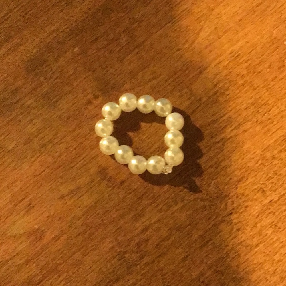 White Pearl bead  ring